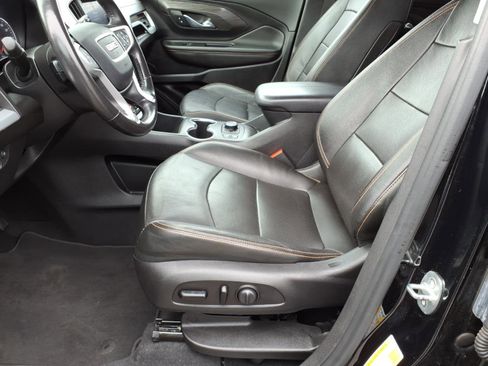 Used 2020 GMC Terrain SLT w/ Preferred Package image 14