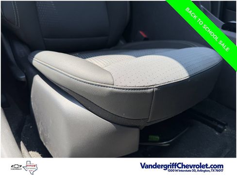 Used 2025 Chevrolet Trax LT w/ Driver Confidence Package FWD image 25