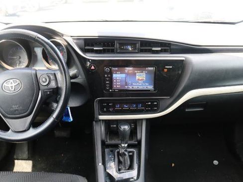 Used 2018 Toyota Corolla iM FWD image 17