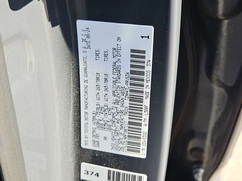 Used 2024 Toyota Tacoma TRD Pro AWD/4WD image 39
