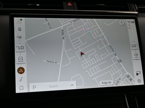 Certified 2025 Land Rover Range Rover Velar Dynamic SE image 14