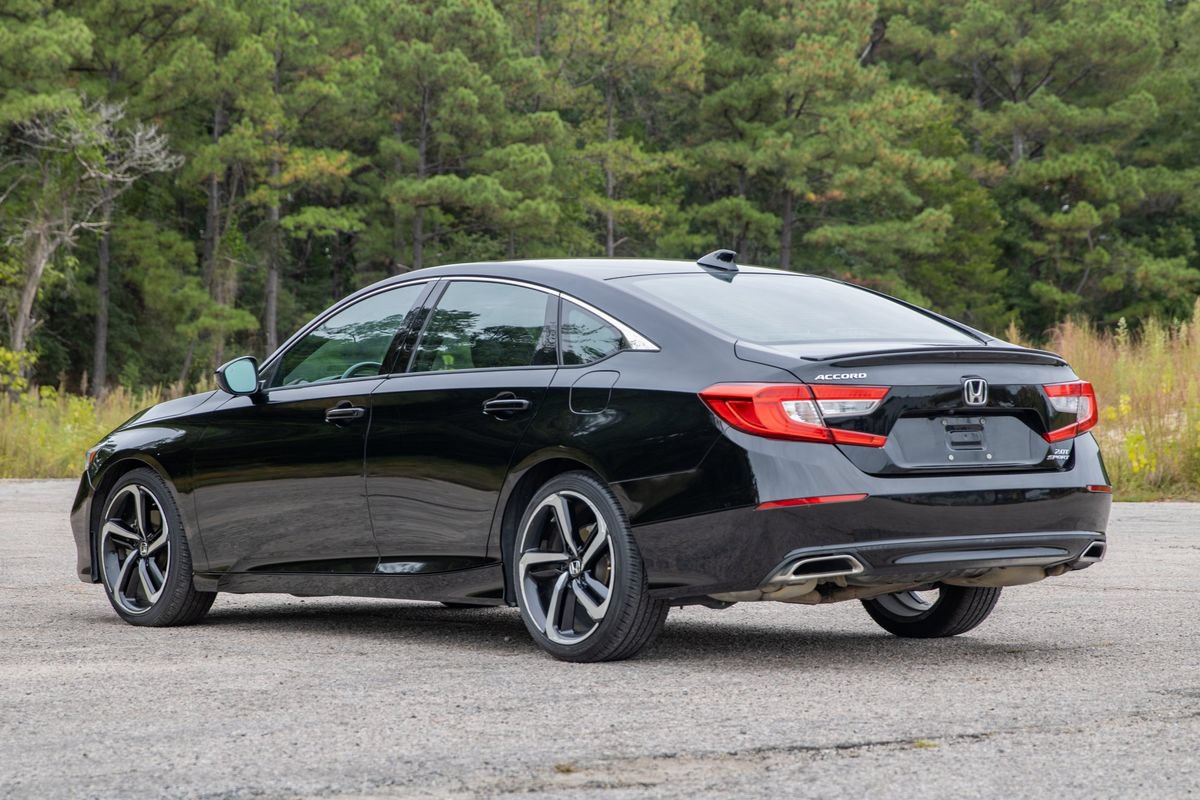 Used 2018 Honda Accord Sport image 8