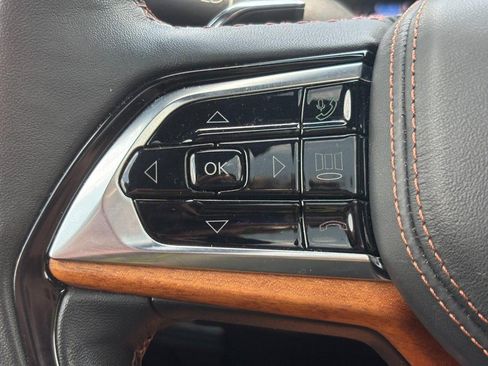 Used 2022 Jeep Grand Cherokee L Summit AWD/4WD image 18