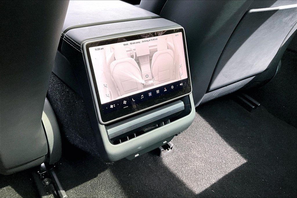 Used 2026 Tesla Model 3 RWD image 32