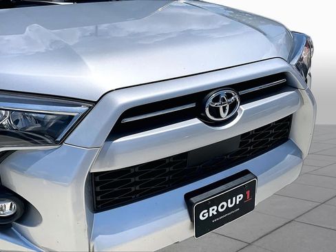 Used 2022 Toyota 4Runner SR5 RWD image 28