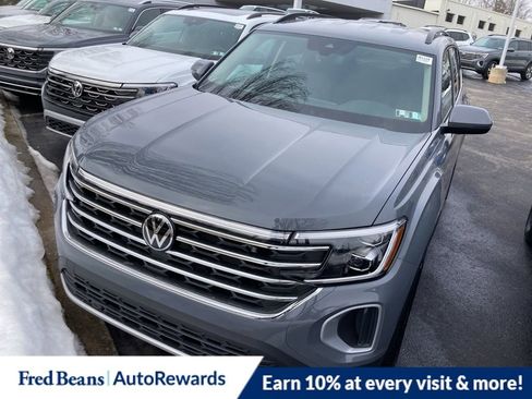 New 2026 Volkswagen Atlas SE image 3