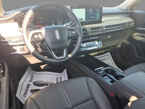 New 2025 Lincoln Corsair AWD w/ Equipment Group 101A image 6