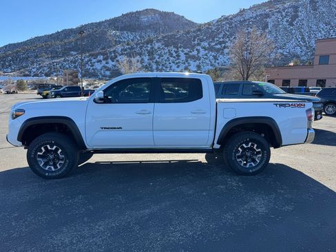 Used 2023 Toyota Tacoma TRD Off-Road image 4