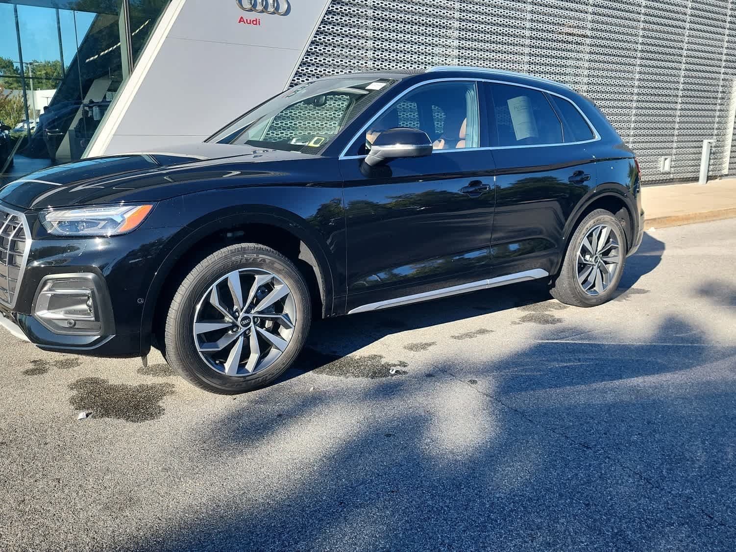 Used 2021 Audi Q5 Prestige w/ Prestige Package AWD/4WD image 1