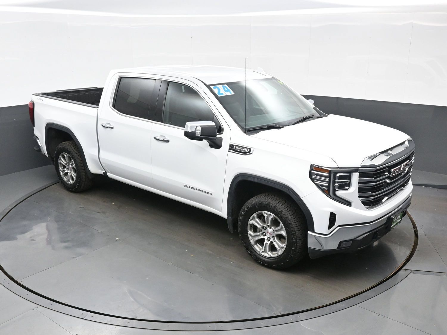 Used 2024 GMC Sierra 1500 SLT AWD/4WD image 41