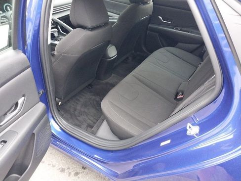 Used 2023 Hyundai Elantra SEL w/ Convenience Package FWD image 14
