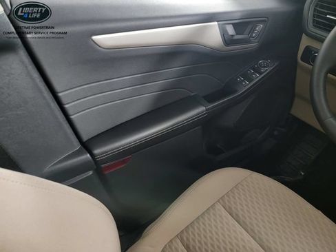 Certified 2022 Ford Escape SE w/ Cold Weather Package FWD image 29
