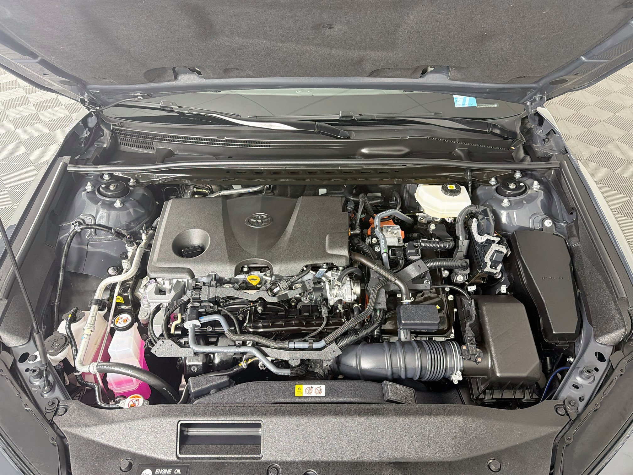 Used 2025 Toyota Camry LE FWD image 33