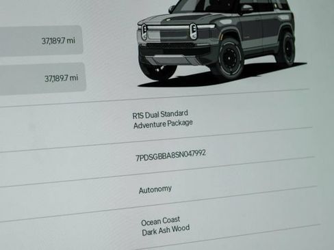 Used 2025 Rivian R1S Adventure AWD/4WD image 24
