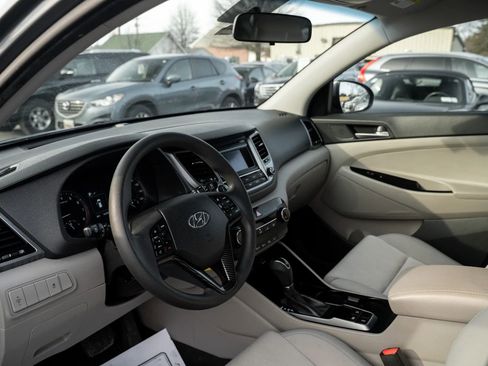 Used 2017 Hyundai Tucson SE image 6