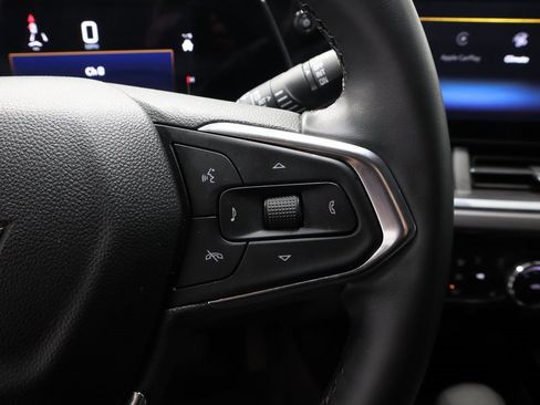 Used 2025 Chevrolet Trax ACTIV w/ Sunroof Package image 30