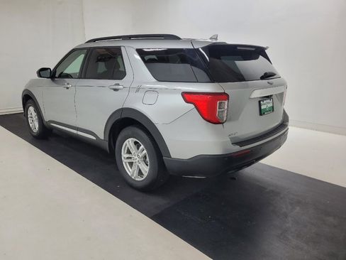 Used 2020 Ford Explorer XLT AWD/4WD image 5