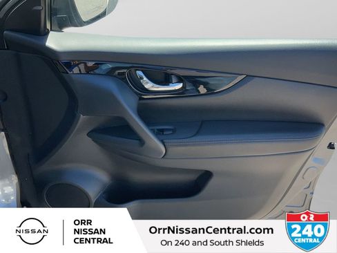 Used 2021 Nissan Rogue Sport SV image 10