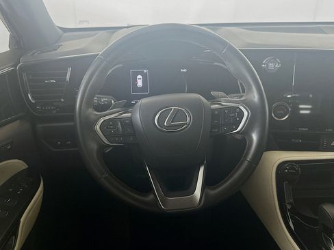 Used 2024 Lexus NX 250 FWD image 18