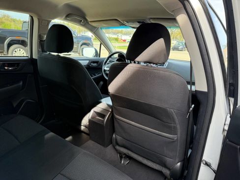 Used 2017 Subaru Outback 2.5i Premium w/ Popular Package #1 AWD/4WD image 21