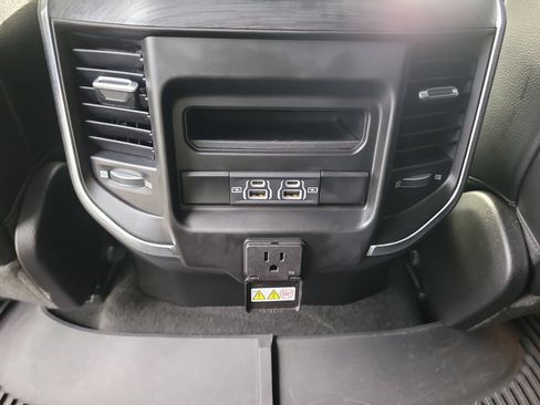 Used 2023 RAM 1500 Laramie AWD/4WD image 14