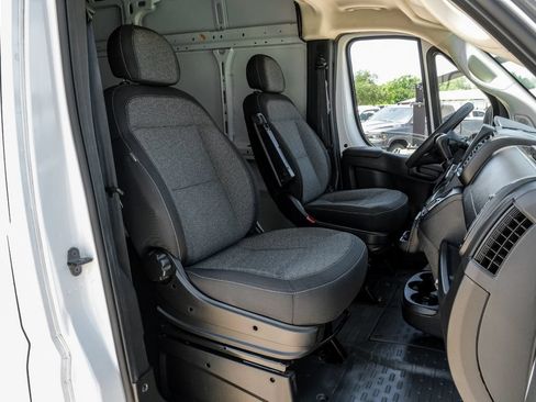 Used 2024 RAM ProMaster 2500 w/ Convenience Group FWD image 33