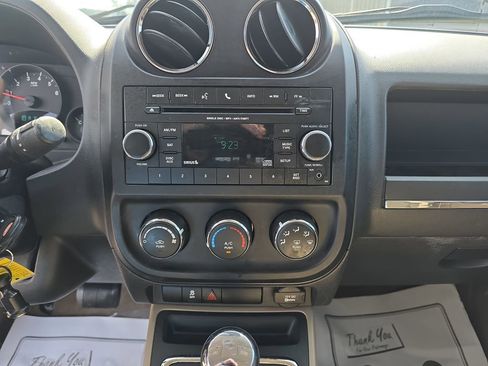 Used 2012 Jeep Compass Sport image 23