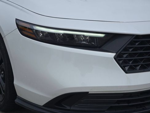 Used 2025 Honda Accord SE image 10
