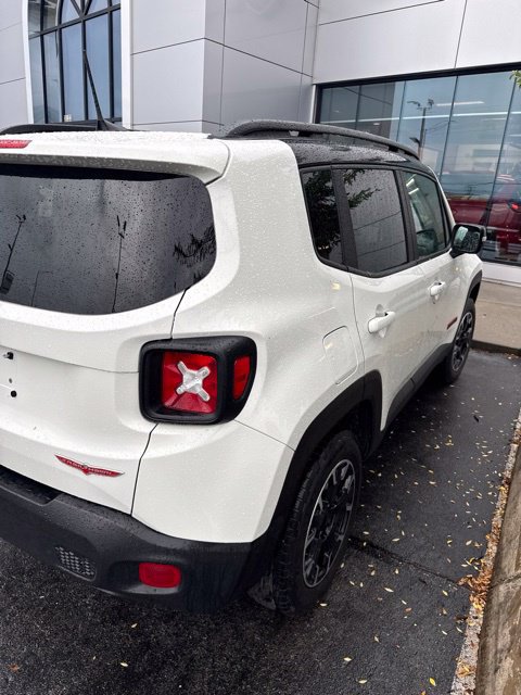 Used 2023 Jeep Renegade Trailhawk w/ Sun/Sound Group AWD/4WD image 7