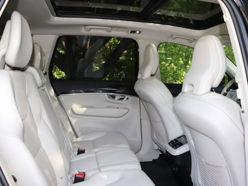 Used 2019 Volvo XC90 T6 Momentum w/ Advanced Package AWD/4WD image 37