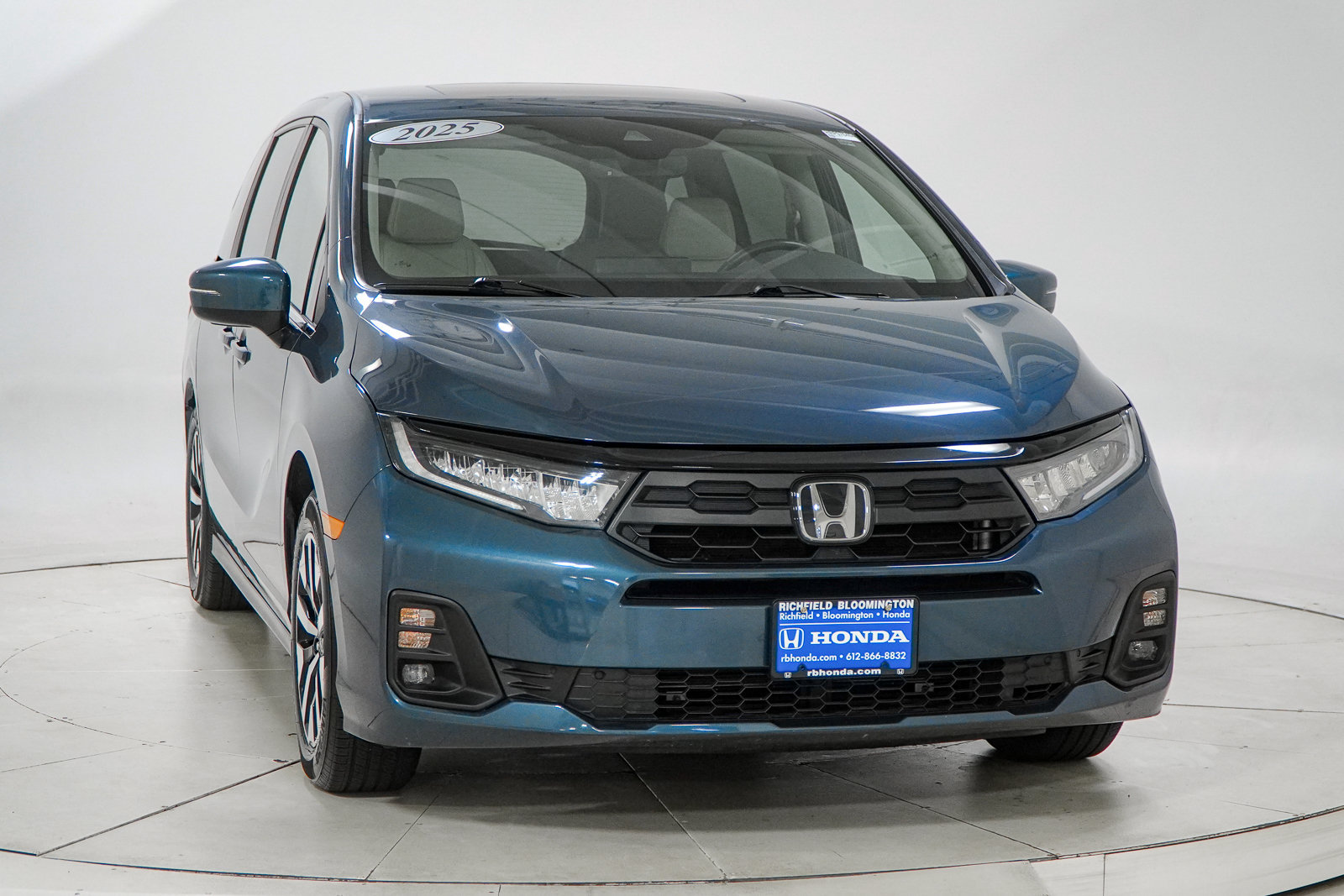 Used 2025 Honda Odyssey EX-L image 16