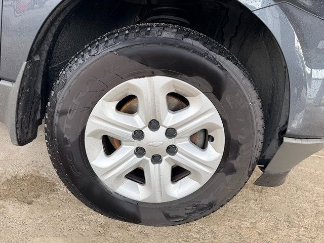 Used 2012 Chevrolet Traverse LS FWD image 12