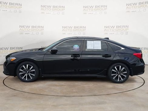 Used 2022 Honda Civic EX image 2
