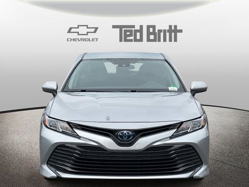 Used 2019 Toyota Camry LE image 2