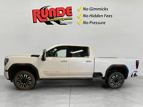 Used 2024 GMC Sierra 2500 Denali Ultimate w/ Max Trailering Package image 3