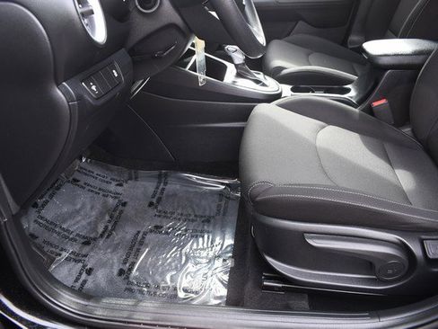 Used 2024 Kia Forte LXS image 15