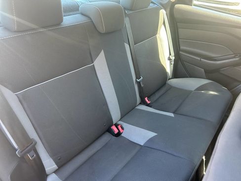 Used 2013 Ford Focus SE w/ SE Winter Pkg image 23