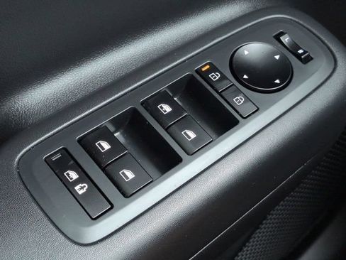 Certified 2025 Hyundai Santa Fe SE FWD image 22