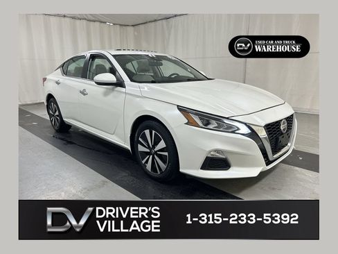 Used 2022 Nissan Altima 2.5 SV w/ SV Premium Package AWD/4WD image 1