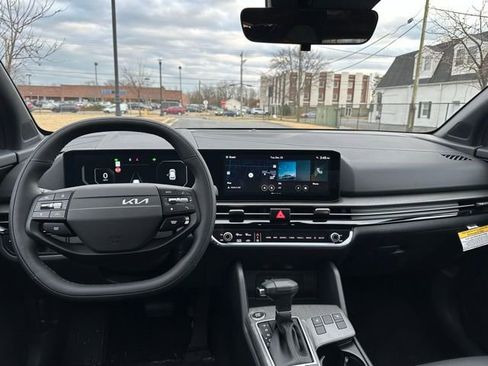 New 2026 Kia Sportage X-Line w/ X-Line Technology Package image 3