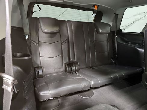 Used 2019 Cadillac Escalade Premium Luxury w/ Escalade Sport Edition AWD/4WD image 5