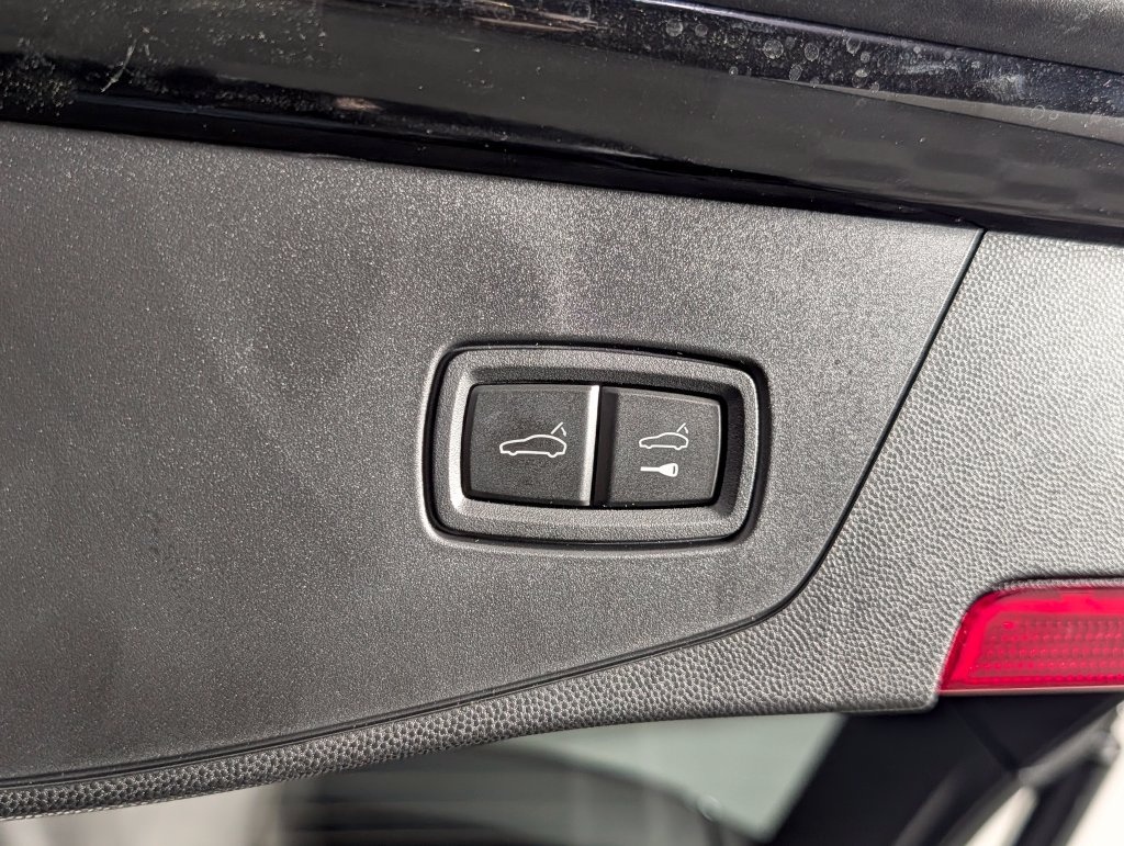 New 2026 Porsche Cayenne Electric AWD/4WD image 18