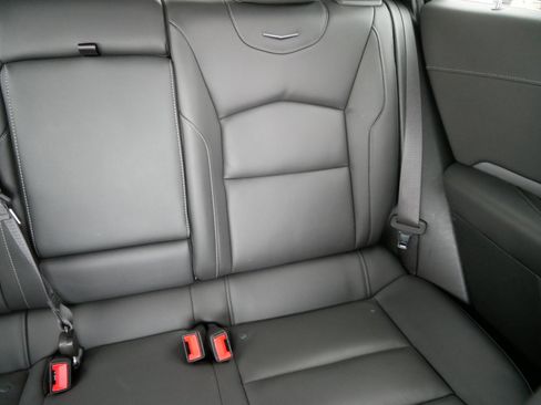 Used 2025 Cadillac XT4 Premium Luxury image 14