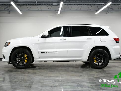 Used 2018 Jeep Grand Cherokee Trackhawk AWD/4WD image 4