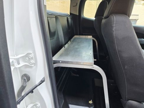 Used 2020 Chevrolet Colorado LT w/ Safety Package image 18