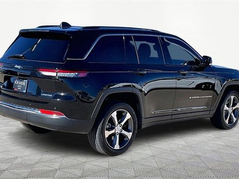 Used 2023 Jeep Grand Cherokee Limited w/ Trailer Tow Prep Group (B) image 2