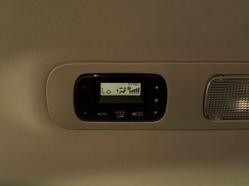 Used 2025 Honda Odyssey Touring image 43