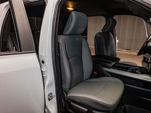 Used 2021 RAM 2500 Big Horn w/ Night Edition image 28