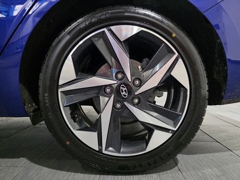 Used 2022 Hyundai Elantra SEL w/ Convenience + Premium Package image 24