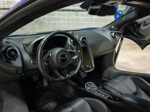 Used 2019 McLaren 570S Coupe RWD image 40